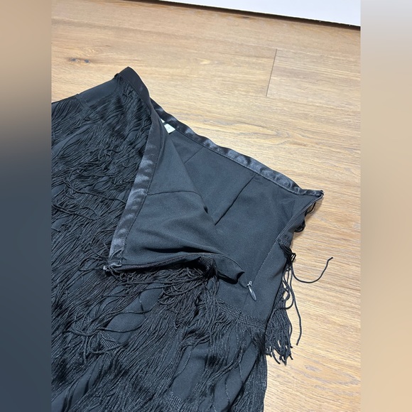Size 6 black fringe skirt, small/medium fit - Picture 4 of 8